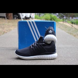 New Adidas Originals Men’s Tubular Radial Sneaker